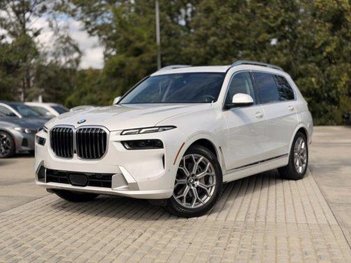 2025 BMW X7 xDrive40i