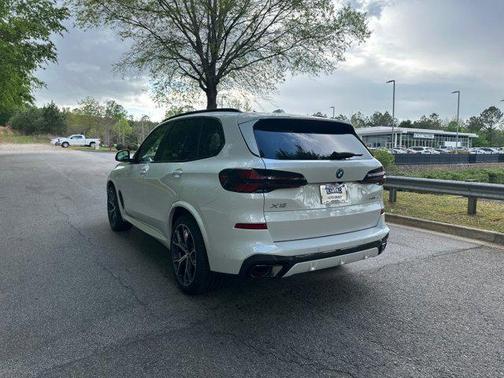 Mineral White Metallic 2026 BMW X5 PHEV xDrive50e