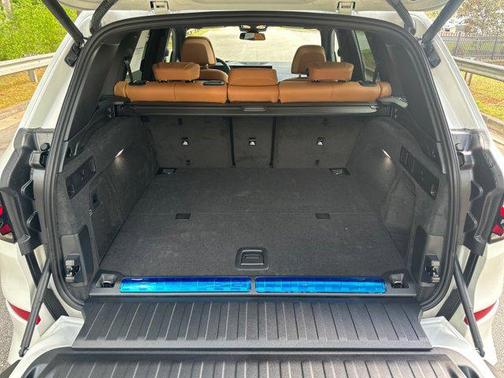Mineral White Metallic 2026 BMW X5 PHEV xDrive50e
