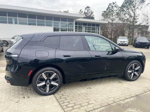 2025 BMW iX xDrive50