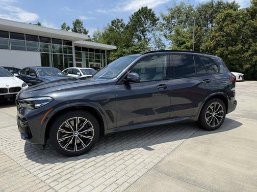 2022 BMW X5 M50i
