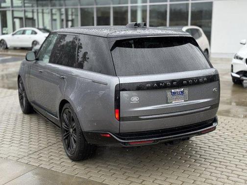 2023 Land Rover Range Rover P530 SE