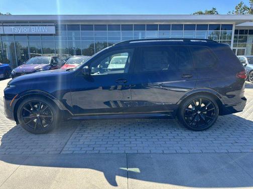 2026 BMW X7 M60i