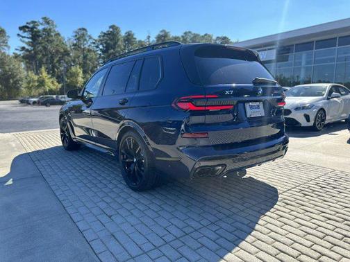 2026 BMW X7 M60i