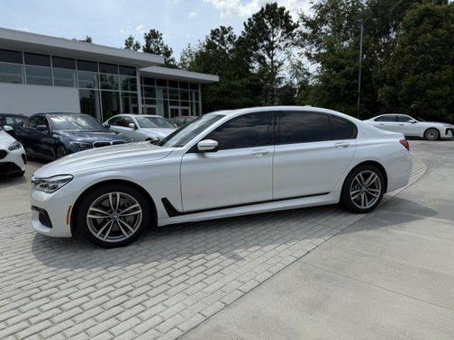 2018 BMW 750 I
