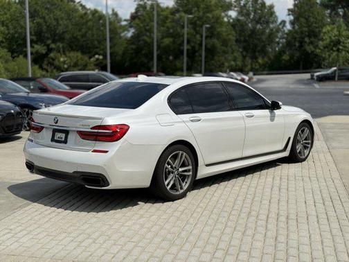 2018 BMW 750 I
