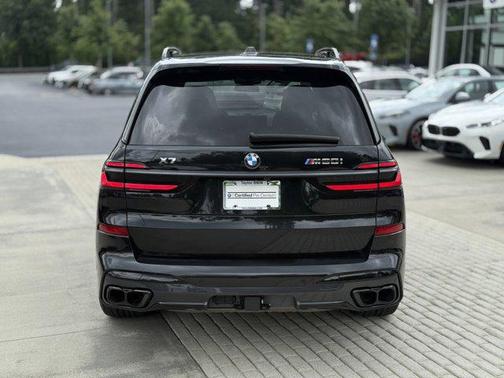 2024 BMW X7 M60i
