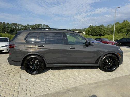 2026 BMW X7 M60i