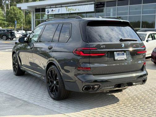 2026 BMW X7 M60i