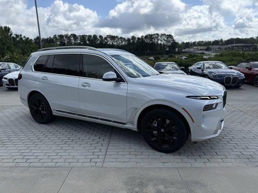 2023 BMW X7 xDrive40i