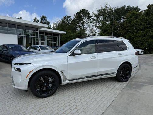 2023 BMW X7 xDrive40i