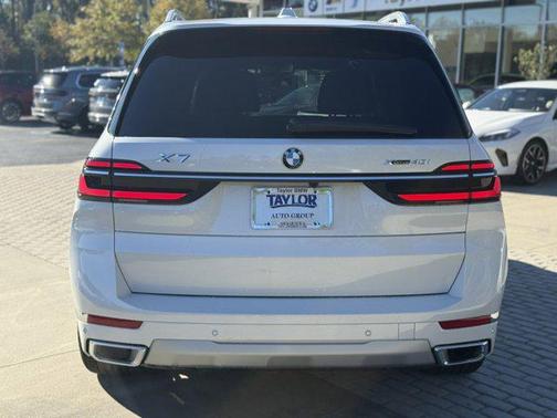 2026 BMW X7 xDrive40i