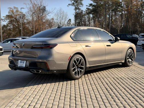 2023 BMW 760 i xDrive