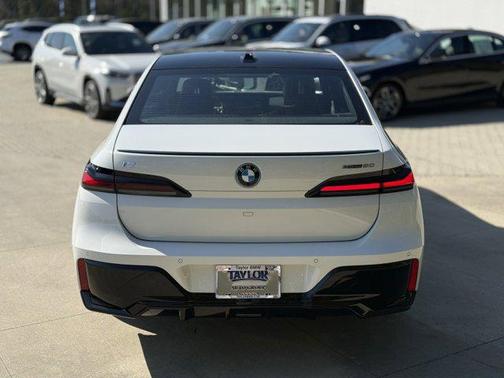2025 BMW i7 eDrive50