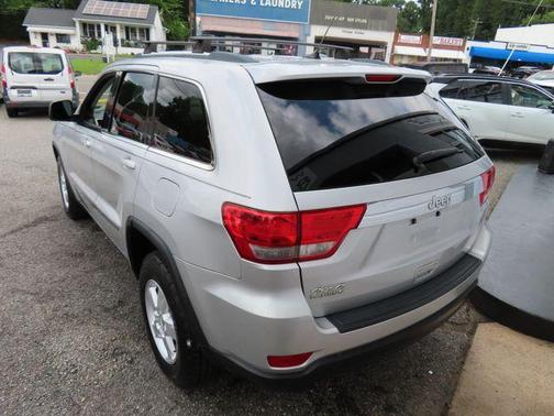 Bright Silver Metallic Clearcoat 2012 Jeep Grand Cherokee Laredo
