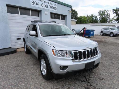 Bright Silver Metallic Clearcoat 2012 Jeep Grand Cherokee Laredo