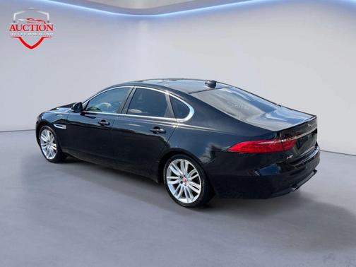 2018 Jaguar XF 25t Premium