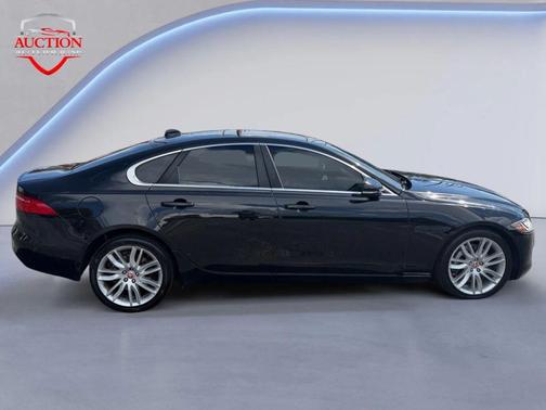 2018 Jaguar XF 25t Premium