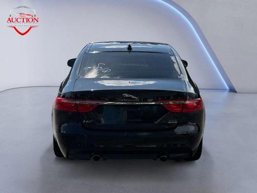 2018 Jaguar XF 25t Premium