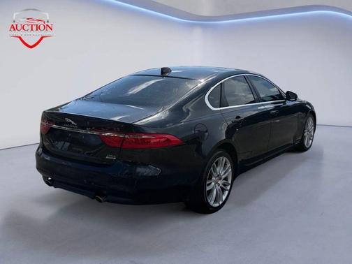 2018 Jaguar XF 25t Premium