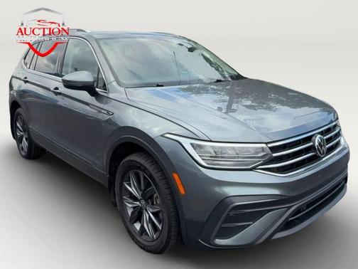 Platinum Gray Metallic 2022 Volkswagen Tiguan 2.0T SE 4MOTION