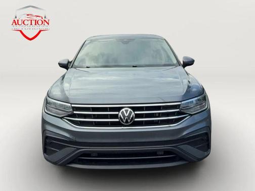 Platinum Gray Metallic 2022 Volkswagen Tiguan 2.0T SE 4MOTION