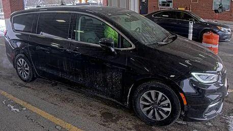 2024 Chrysler Pacifica Hybrid Select