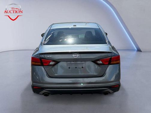 2020 Nissan Altima SR FWD