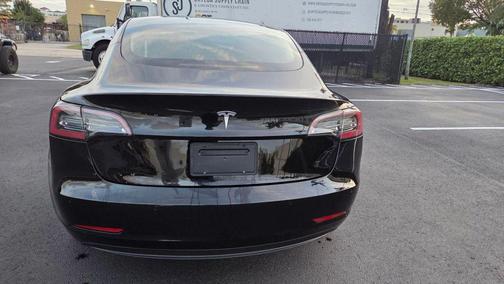 2022 Tesla Model 3 Standard Range