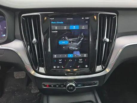 2024 Volvo S60 B5 Core Dark Theme