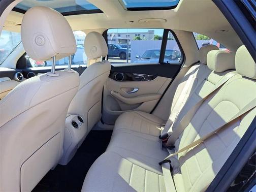 2022 Mercedes-Benz GLC 300 4MATIC