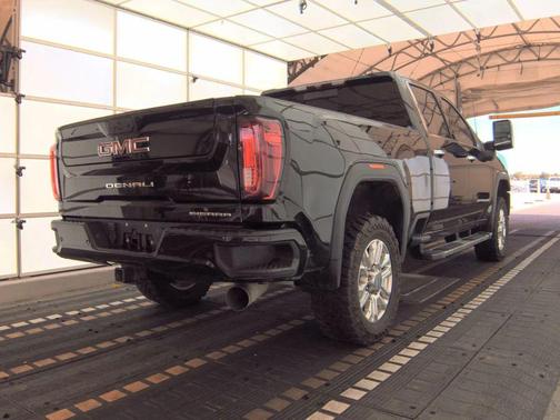 2023 GMC Sierra 2500 Denali