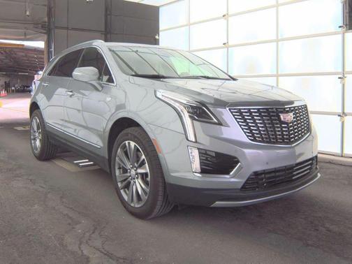 2025 Cadillac XT5 Sport