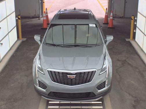 2025 Cadillac XT5 Sport