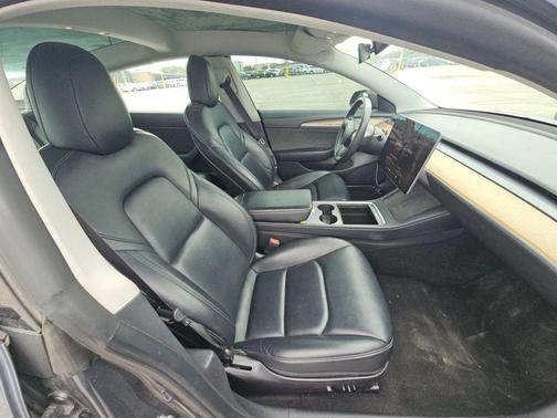 2022 Tesla Model 3 Standard Range