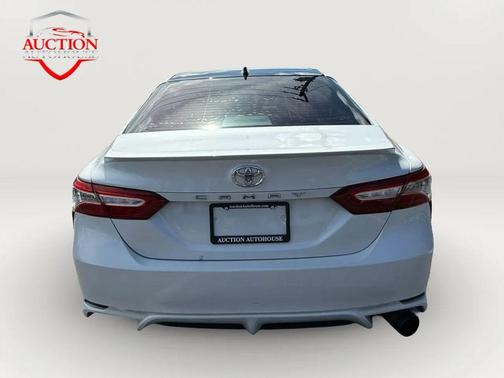 Wind Chill Pearl 2020 Toyota Camry XSE