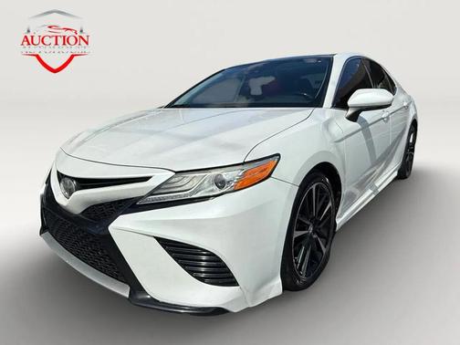 Wind Chill Pearl 2020 Toyota Camry XSE
