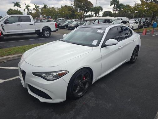 2017 Alfa Romeo Giulia Base