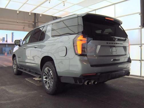 2025 Chevrolet Suburban 4WD Z71