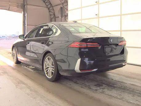 2025 BMW 530 xDrive