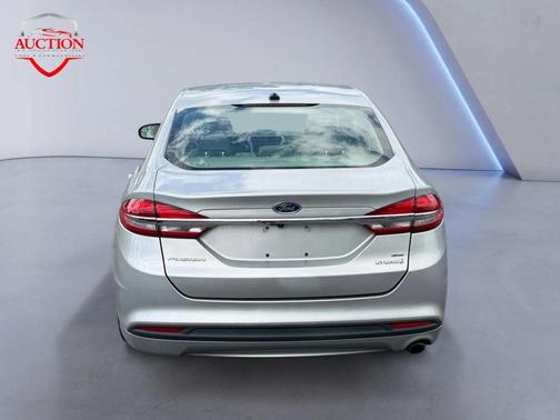2017 Ford Fusion Hybrid SE