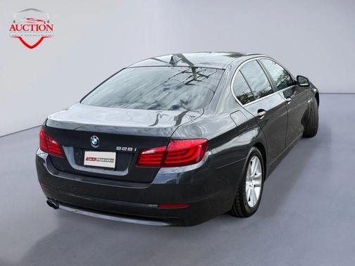 2012 BMW 528 528i Sedan 4D
