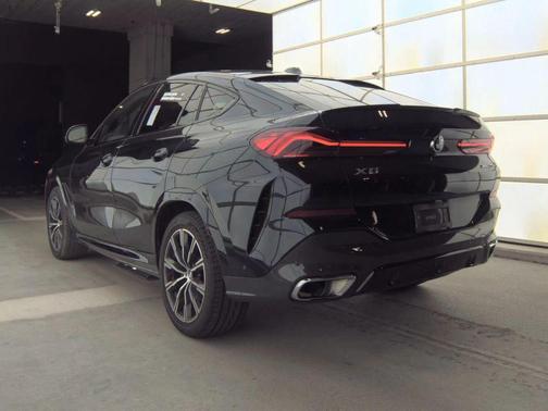 2025 BMW X6 xDrive40i