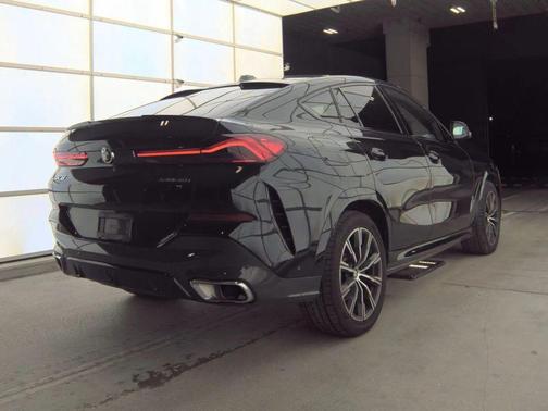 2025 BMW X6 xDrive40i