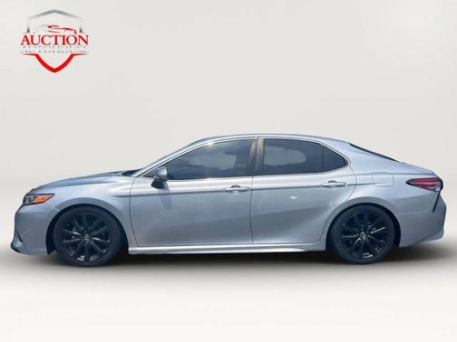 Celestial Silver Metallic 2019 Toyota Camry SE