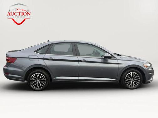 Platinum Gray Metallic 2019 Volkswagen Jetta 1.4T SE