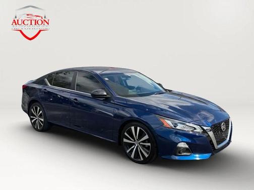 Deep Blue Pearl 2019 Nissan Altima 2.5 SR