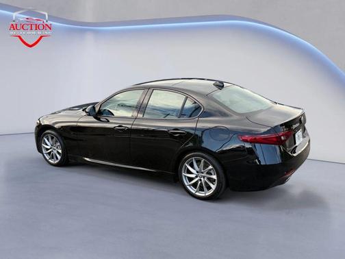 2017 Alfa Romeo Giulia Ti