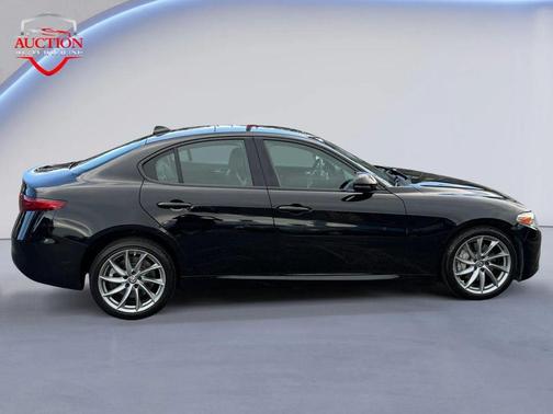 2017 Alfa Romeo Giulia Ti