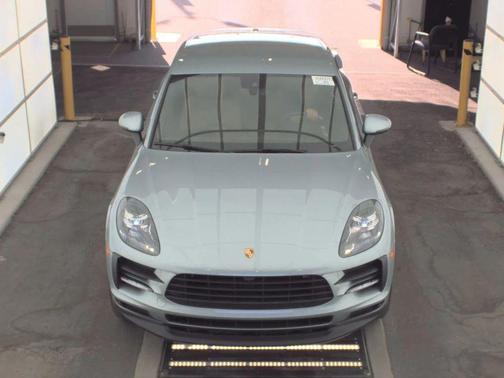 2019 Porsche Macan Sport Utility 4D